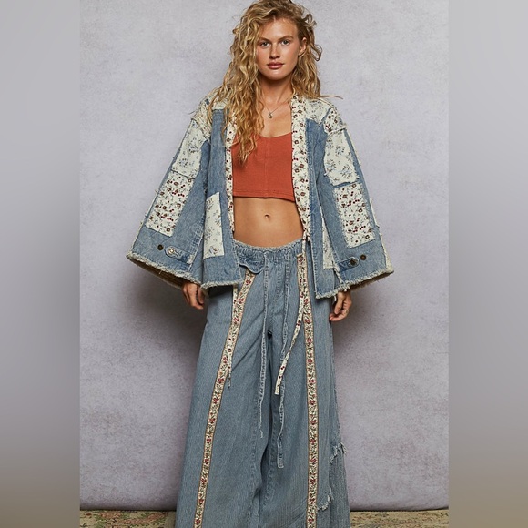 Patchwork Denim Jacket with Floral Accents - Picture 4 of 4